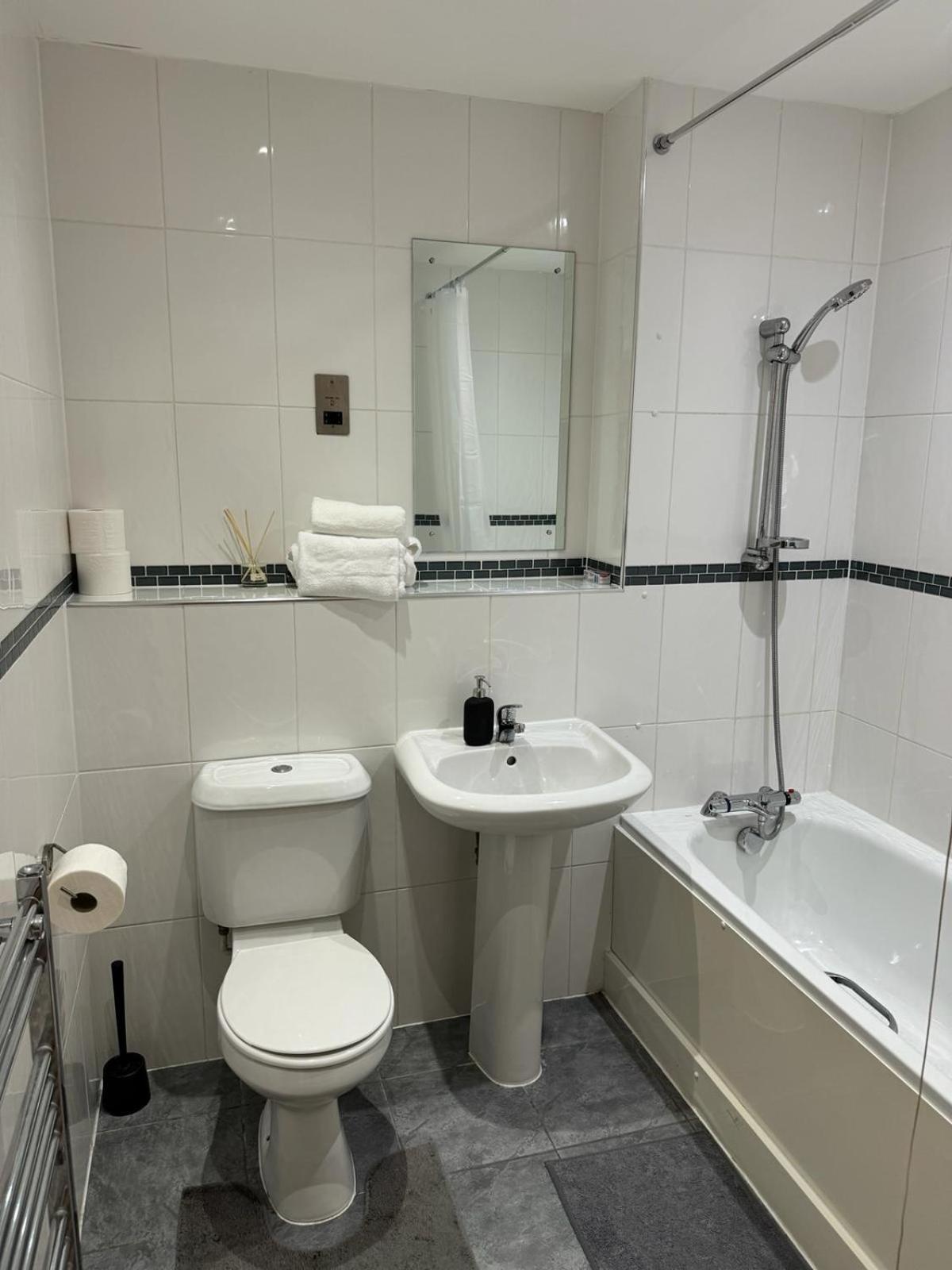 Spacious 2 Bedrooms Apartment In Stratford London Kültér fotó